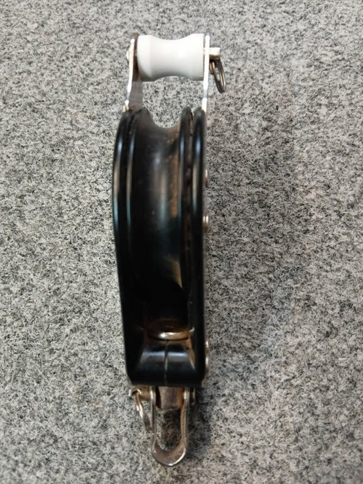 Harken 57mm Single Swivel Bullet Block with Becket #CRAD-274