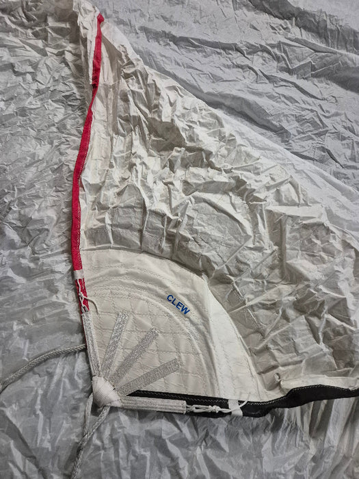 norths sails white asymmetrical spinnaker clew