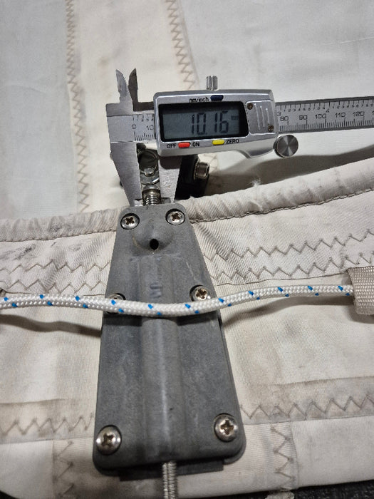 Digital caliper measuring the sailman batten box stud size