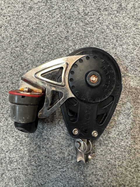Harken 75mm Ratchamatic Block-Swivel, Becket, Cam Cleat (used) #CJA-003