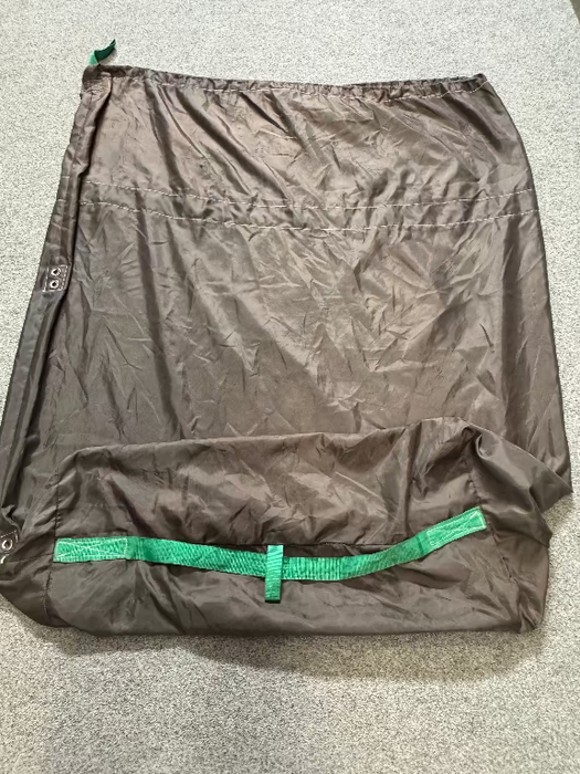 grey round drawstring sail bag